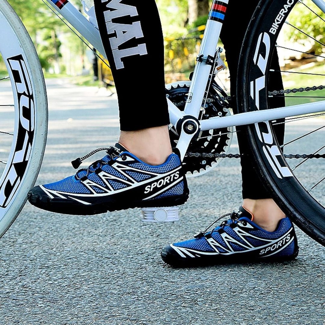Lightweight cycling shoe with non-slip sole - product photo 3