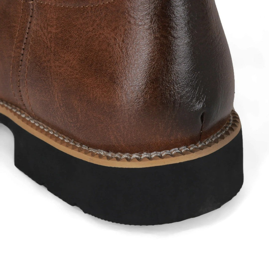 Man wearing the Tristan men's shoes, 8 view