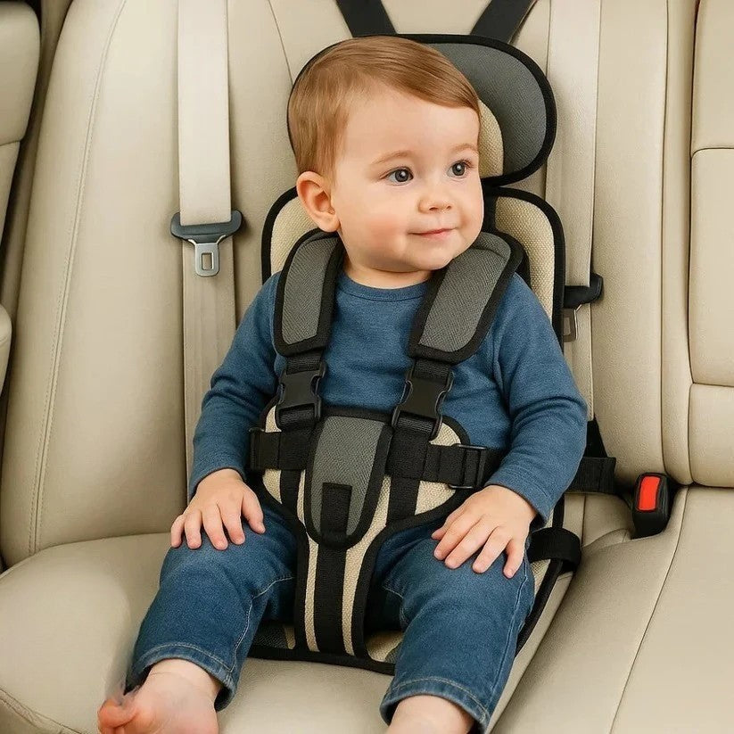 Foldable child travel seat with a five-point harness - product photo 4