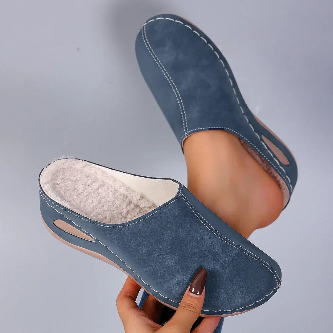 Women's wedge clogs - product photo 1