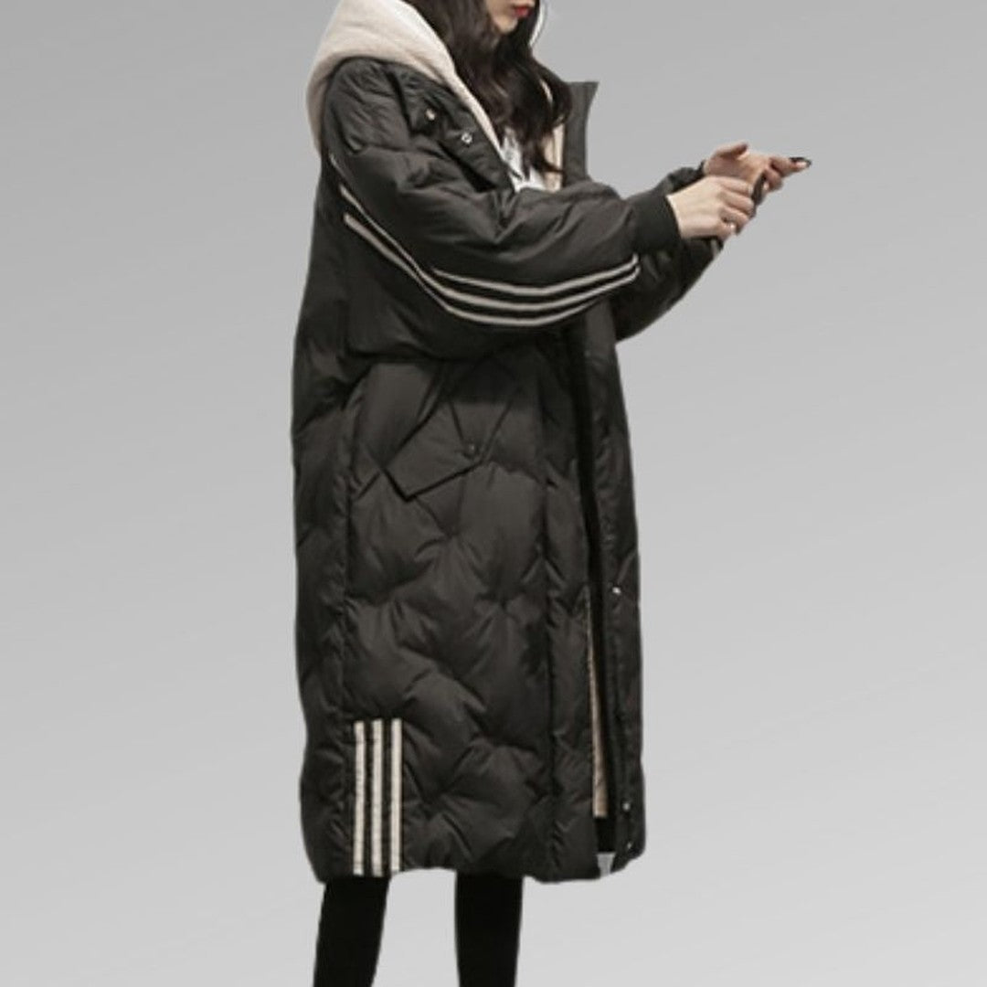 Woman wearing the Zsofia women's jacket, detail view